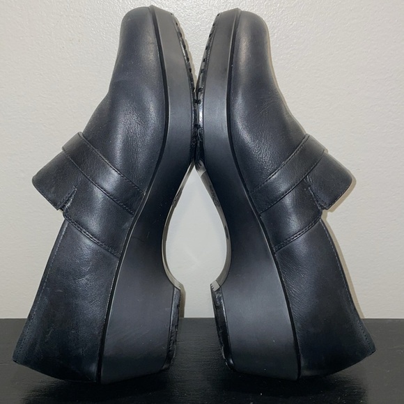Dansko Tamara Black Leather Clogs with accent buckle.  Size 40 EU or 10-10.5 US. - Picture 7 of 14